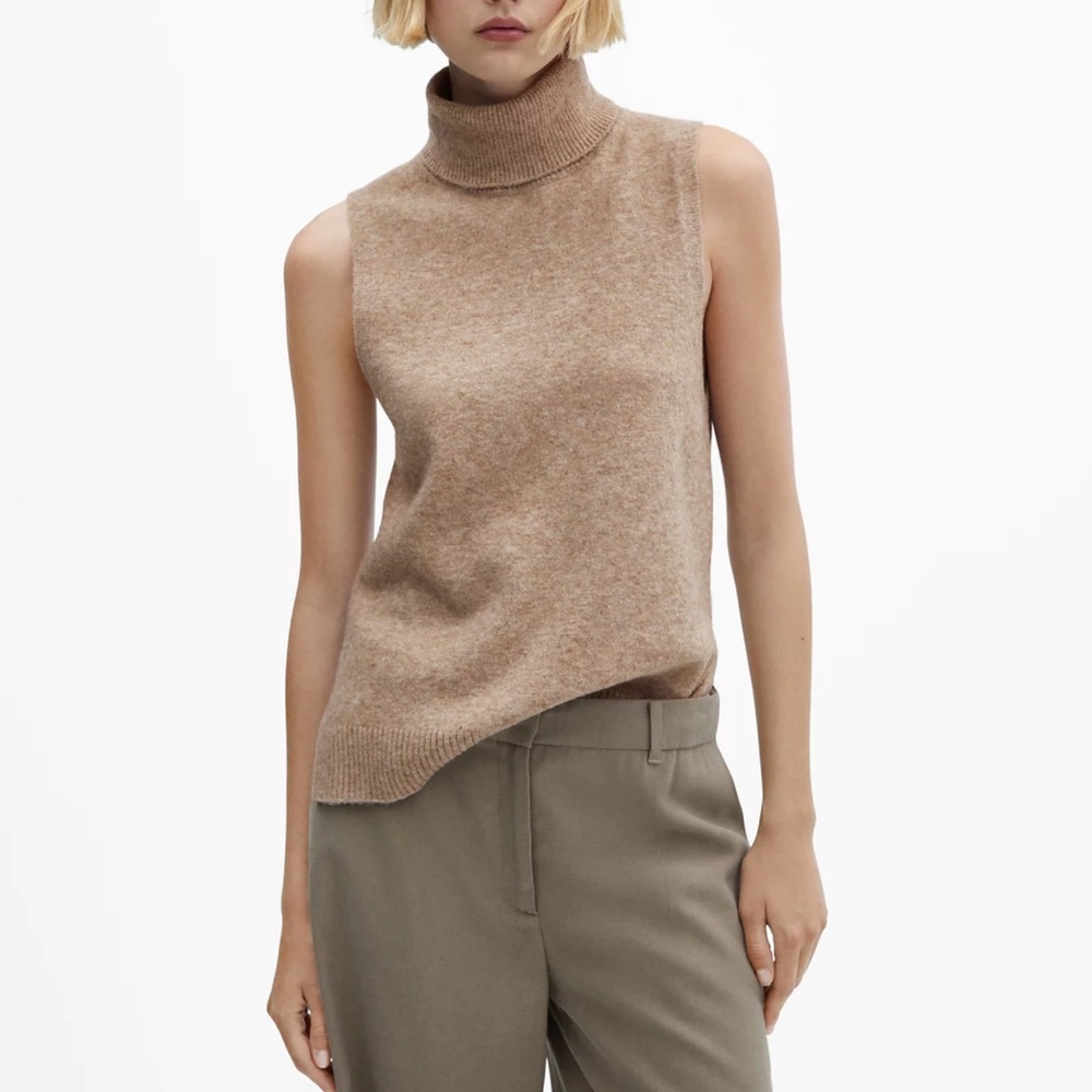 Sleeveless turtleneck